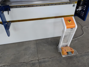 Hydraulic <strong>CNC</strong> Sheet Metal <strong>Bending</strong> Machine Delem 100T3200 <strong>Plate</strong> <strong>Cnc</strong> Press Brake - Product Image 3