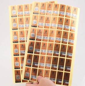 Étiquettes d'emballage auto-adhésives anti-contrefaçon en feuille d'aluminium inviolable Lustre métallique Autocollants de traçabilité du Code QR - Product Image 2