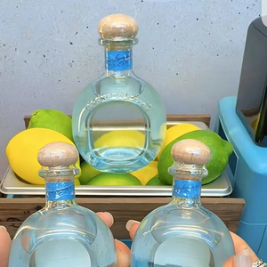 <span class=keywords><strong>Donjulio</strong></span> Moderner Mini-Tequila-Flaschenförmiger Wiederverwendbarer PETG-Becher mit Korkverschluss für Partys - Product Image 6