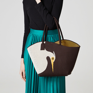 Vendita calda su misura di alta qualità in poliestere riciclato Tote Bag da <span class=keywords><strong>donna</strong></span> a spalla di grande capacità da <span class=keywords><strong>donna</strong></span> Shopping Tote Bag - Product Image 5