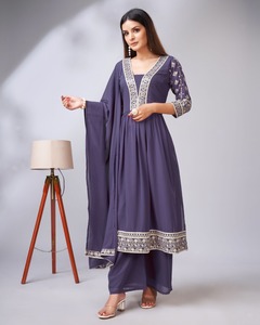 Nouvelle Collection Designer Broderie Sharara Palazzo Costume pour Festival et Fête Disponible à Prix Abordable - Product Image 2