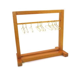 Meubles en bois miniatures, bois naturel, mini porte-vêtements en bois, cintres pour poupées - Product Image 3