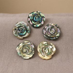 ลูกปัดเปลือกหอยเป๋าฮื้อทรงดอกกุหลาบธรรมชาติสำหรับงานฝีมือ - Product Image 2