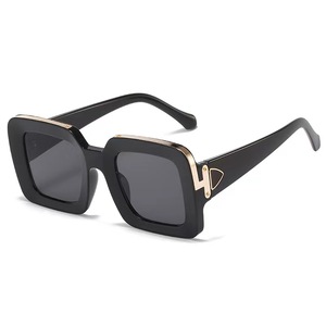 Gafas de sol cuadradas de estilo Ins <span class=keywords><strong>para</strong></span> hombre y <span class=keywords><strong>mujer</strong></span>, anteojos de sol <span class=keywords><strong>modernos</strong></span> de lujo, <span class=keywords><strong>2022</strong></span> - Product Image 3