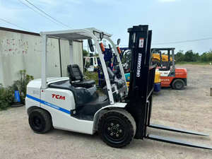 Carretilla elevadora diésel TCM 30 de segunda mano, 3 toneladas, 3 metros, importación de motor Isuzu de Japón - Product Image 4