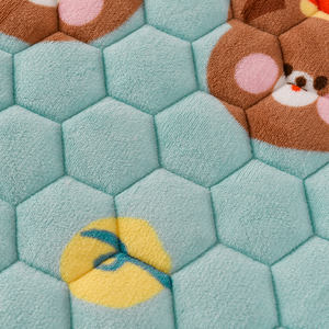 Sábana acolchada de poliéster 100% de estilo nórdico, de lujo, de alta calidad, agradable a la piel, gruesa, con estampado Floral, recién llegado para hoteles - Product Image 5