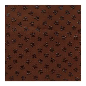 अनुकूलित 190 टी टैफेटा कालीन कपड़े गैर पर्ची पॉलिएस्टर गैबाडाइन एंटी स्लिप फैब्रिक