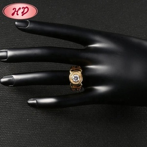 Anillo de Hombre con Baño de Oro, Modelo con Diamantes, Regalo para Novio - Product Image 4