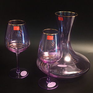 Copas de Vino de Vidrio Soplado a Mano Color Púrpura Crystal Coast con Borde Dorado, Capacidad de 16 oz, Diseño Elegante para Fiestas, Hechas en Indonesia - Product Image 2