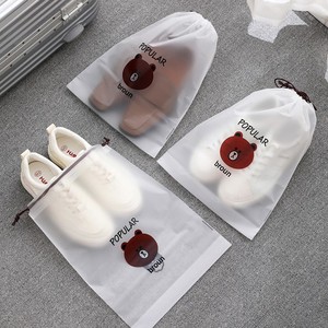 Translúcido Draw String <span class=keywords><strong>Packaging</strong></span> Bolsa de almacenamiento <span class=keywords><strong>Cool</strong></span> Frosted Bolsa con cordón Bolsas con cordón personalizadas con logotipo - Product Image 3
