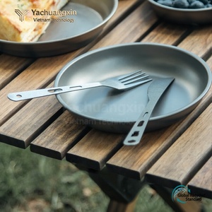 Ensemble de 2 assiettes rondes en métal gris foncé avec surface antiadhésive pour une utilisation en intérieur et en extérieur - Product Image 6