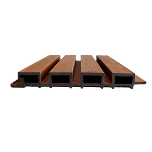 Co-extrusion directe d'usine extérieure étanche résistant à l'usure non décoloration 219mm x 26mm panneau mural WPC panneau de clôture extérieur - Product Image 4