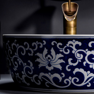 <span class=keywords><strong>Canton</strong></span> Fair Amazing Jingdezhen Azul y blanco Pintado a mano Lavabo <span class=keywords><strong>de</strong></span> cerámica <span class=keywords><strong>de</strong></span> <span class=keywords><strong>porcelana</strong></span> Lavabo <span class=keywords><strong>de</strong></span> baño redondo - Product Image 4
