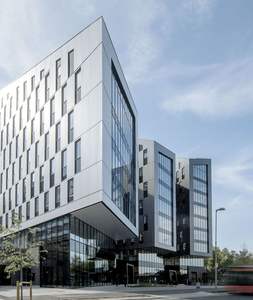 Panneau de revêtement mural en métal composite en aluminium moderne d'approvisionnement d'usine pour une utilisation en hôtel publicité de mur-rideau de taille de couleur personnalisée - Product Image 1