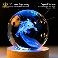 Boule de cristal 3D gravée au laser avec axolotl, veilleuse avec base en bois LED, sphère en verre, décoration d'intérieur, cadeau pour les amoureux des animaux et des aquariums