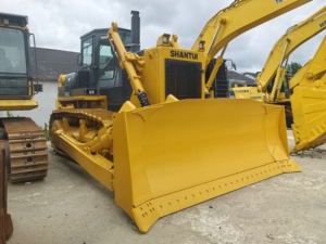 Shantui SD32 usato <span class=keywords><strong>Bulldozer</strong></span>-il peso è di 37200 chilogrammi e il tempo di lavoro è breve, grandi macchinari - Product Image 2
