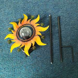 Lampe solaire de jardin en forme de soleil, LED, pour extérieur, résistante à l'eau, cellule solaire mono Si, garantie 3 ans - Product Image 4