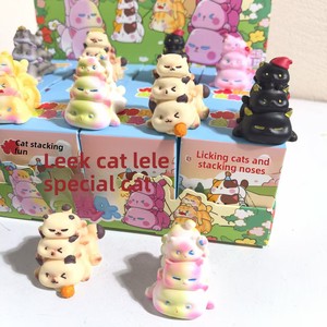Nuevo Estilo Figuras de Gatos Apilados Adorables con Diseño de Granos, Muñeca Creativa, Juguete de Moda, Caja Sorpresa Hecha a Mano, Caja Ciega, Cuentos de Caperucita Roja, Resina 0-24 - Product Image 3