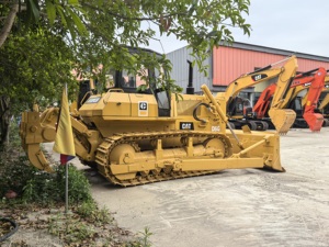 รถดันดินตีนตะขาบ Caterpillar D6G ผลิตในญี่ปุ่น ใช้งานน้อย พร้อมริปเปอร์ด้านหลัง และเครื่องยนต์ 3306T ของแท้ ขาย - Product Image 3