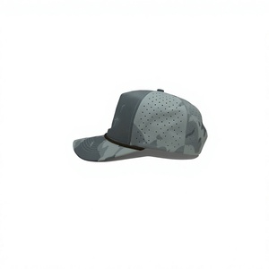 Casquette de golf personnalisée en gros, 5 panneaux, camouflage, perforations découpées au laser, performance, profil moyen, structurée, pré-courbée, fermeture snapback - Product Image 4