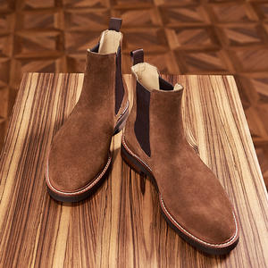 Botas de cuero para hombre, hechas a mano, de gamuza, con caña alta, cosidas, con cordones de goma y un diseño ligero y transpirable. - Product Image 3