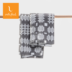 Lancio in maglia con nodo cinese con 2 facce di <span class=keywords><strong>colori</strong></span> opposti - Product Image 3