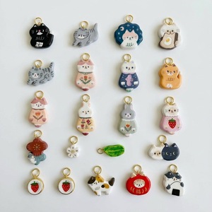 Série d'animaux mignons nordiques, pendentif tricolore à face noire, collier DIY, électroplaqué sous vide dans un four pour la coloration - Product Image 2