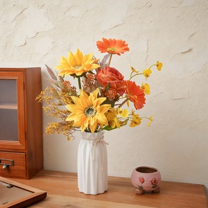 Bouquet de fleurs artificielles tournesol en tissu tissé plastique pour décoration de mariage et de maison CF02118 - Product Image 1