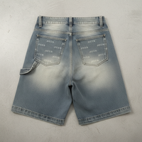 Shorts en jean délavé bleu avec broderie de patchs personnalisés LOGO, style streetwear, double poche à genou, cargo Jorts