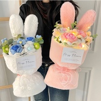 Nouvelle peluche en tricot avec oreilles de lapin et fleurs, cadeau de saison des diplômes, cadeau de la Saint-Valentin