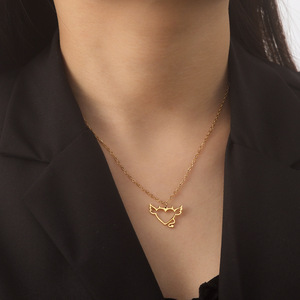 Nouveau Collier Cœur Créatif en Acier Inoxydable, Pendentif Amour Creux Tendance, Plaqué Or, pour Couples - Product Image 4