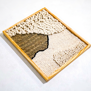 Decoración de Pared de Lana Tejida a Mano Color Marfil con Reverso de Madera, Marcos de Pared Elegantes Hechos a Mano para Dormitorio y Sala de Estar - Product Image 1