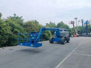 Elevador de pluma articulado diésel <span class=keywords><strong>Genie</strong></span> reacondicionado y usado, altura de trabajo 25,77 M, capacidad de elevación 227Kg YOM 2009 - Product Image 2