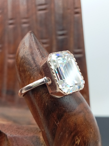 แหวนเพชรเม็ดเดี่ยวทรงคลาสสิกสำหรับทุกเพศ ทองคำขาว 14K 18K สีขาวและสีเหลือง น้ำหนัก 2 กะรัต เจียระไนแบบบริลเลียนท์ เพชร VVS ที่เพาะเลี้ยงในห้องปฏิบัติการ รับรองโดย IGI - Product Image 6