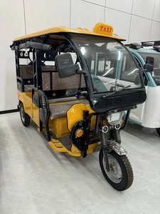 Tricycle à essence Tuktuk, modèle à trois roues le plus vendu avec suspension, tricycle moto Dudu 200cc pour passagers. - Product Image 3