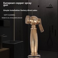 Évier de cuisine pulvérisateur doré à main pistolet de douche à haute pression robinet avec compagnon de toilette chasse d'eau buse de salle de bain domestique
