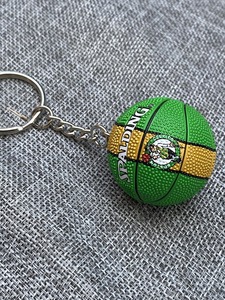 KOBE James cho Jordan Bảng chữ cái bài hát handmade bóng rổ lưu niệm Keychain spurs cà ri nhựa mô hình Keychain cao su móc khóa - Product Image 4