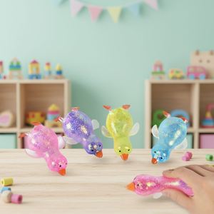 ลูกบอลบีบลดความเครียดรูปเป็ดมอลโทสธีมออโรร่า วัสดุ TPE นุ่มพิเศษ พกพาสะดวก เหมาะสำหรับทุกวัย - Product Image 2