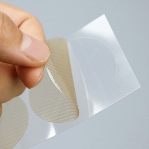 Parches de pezón deportivos para <span class=keywords><strong>hombre</strong></span>, adhesivo <span class=keywords><strong>Invisible</strong></span> desechable, antigarrapatas, oferta, <span class=keywords><strong>2022</strong></span> - Product Image 5