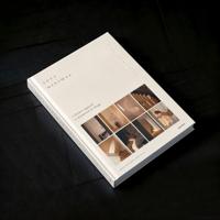 Faux livre décoratif pour la décoration de salles, avec pages intérieures réalistes, pour toile de fond de photographie de produits et décoration d'expositions