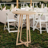 Petite table de bar en bois massif de conception minimaliste moderne nordique quantité minimale de commande pour la décoration d'événement de fête de mariage