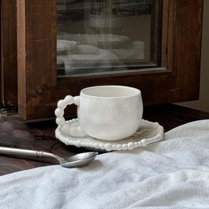 Tasses et soucoupes en céramique à perles irrégulières de style français, vente en gros, services de table – Bols, tasses et assiettes à dessert en céramique - Product Image 1