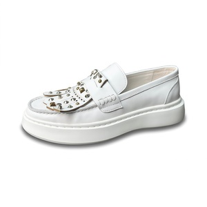 Mocassins plats d'été de luxe blancs pour <span class=keywords><strong>hommes</strong></span>, respirants, rehaussants, décontractés, à enfiler - Product Image 5