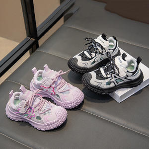 Filles et garçons 2025 sandales de sport d'été Baotou creux maille unique semelle souple respirant chaussures de papa pour enfants - Product Image 1