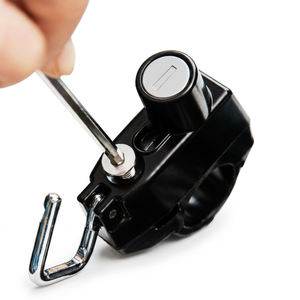 Candado para Casco de Scooter Eléctrico—Candado Antirrobo Universal para Scooters Eléctricos y Motocicletas con Bloqueo de Manillar y Gancho—Casco - Product Image 3