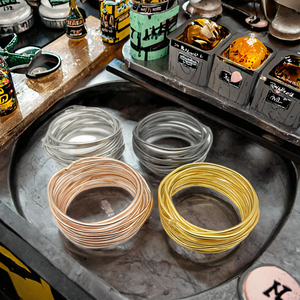 Anneaux de serviette en alliage d'aluminium au design floral moderne et luxueux, très demandés, pour la décoration de mariages et de fêtes - Product Image 3