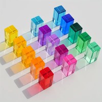 Offre Spéciale coupé à la taille base d'affichage de bloc acrylique carrée colorée transparente d'épaisseur personnalisée pour l'affichage en magasin