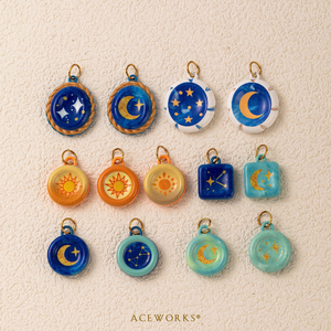 Cuaderno de Dibujo Celestial |   Dijes de Sol, Luna y Estrella de Acero Inoxidable con Esmalte Pintado a Mano y Baño de Oro PVD de 18K |   Colgantes Impermeables y Resistentes al Deslustre - Product Image 4