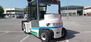 Production italienne de batterie de chariot élévateur électrique de qualité supérieure de 14 tonnes de capacité de chargement-chariot élévateur à fourche lourd tout terrain 4Wd - Product Image 3