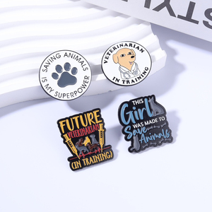 Pin de esmalte de medicina veterinaria: Futuro veterinario en formación, doctor canino, salvando animales es <span class=keywords><strong>mi</strong></span> superpoder. Broche, joyería, insignias. - Product Image 2